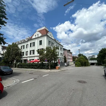 Apartamento Next To Downtown & Station, Kitchen And Parking
